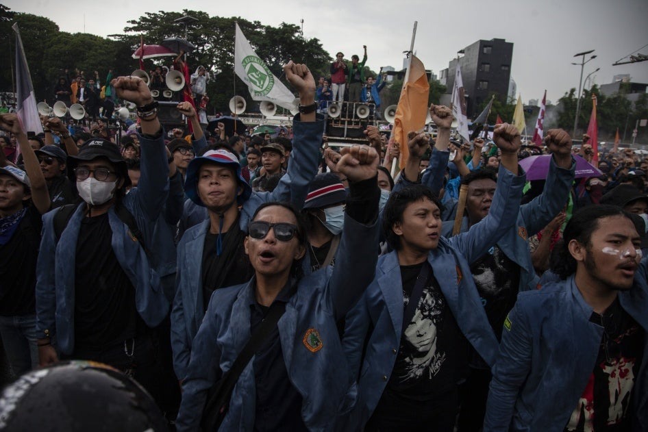 Human Rights Watch Soroti Penahanan Massal Selama Aksi Protes Nasional di Indonesia