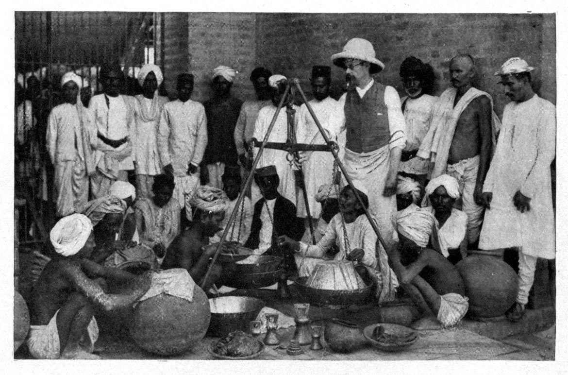 opium_weighing_1170-e1665073457185